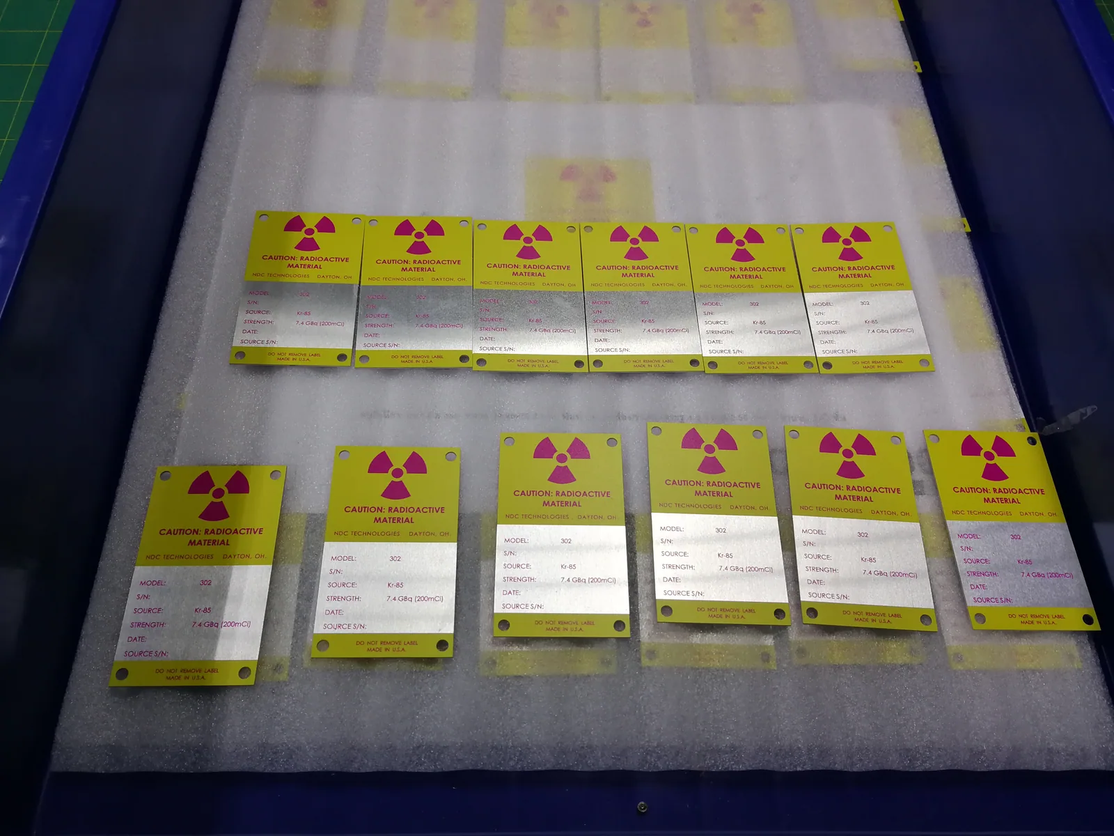 ป้ายพื้นที่รังสี (Radiation Area Sign) — อลูมิเนียม · พิมพ์ UV